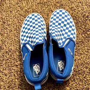 Brand New Never Worn Women’s Blue and White Checkered Vans Size 7